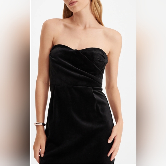 ✨️Final Price✨️NWT sz Xs Express Black Velvet Midi Cocktail Dress - Picture 4 of 8